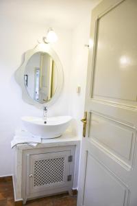 Koupelna v ubytování Apartment Nektarios + 28 fotografií
