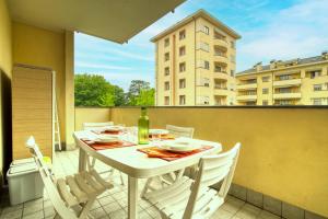Balkoni atau teres di CaseOspitali - Casa Oranis, bilocale nuovo con balcone perfetto per famiglie