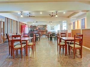 Nhà hàng/khu ăn uống khác tại Treebo Trend Benaka Residency