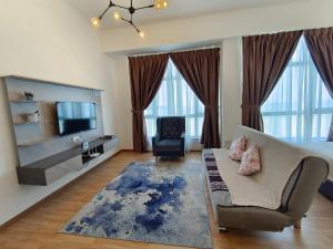 TV a/nebo společenská místnost v ubytování Kuantan SEA VIEW Studio #HIGH SPEED 500Mbps Unifi #Netflix