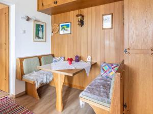 Fotografie z fotogalerie ubytování Apartment in Carinthia on Lake Woerthersee v destinaci Techelsberg am Worthersee