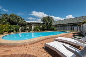Bazén v ubytování Sunshine Coast Airport Motel nebo v jeho okolí