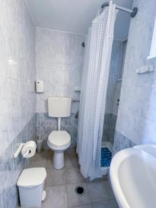 Koupelna v ubytování Megaro + 11 fotografií