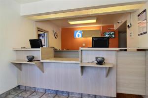 a lobby of a waiting room at a hospital at Motel 6-Abilene, TX in Abilene