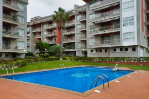Bazén v ubytovaní Apartamento turístico en Sanxenxo alebo v jeho blízkosti