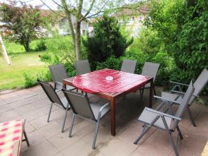 Ein Garten an der Unterkunft Ferienhaus am Waginger See