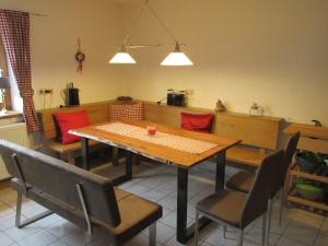 Ein Sitzbereich in der Unterkunft Ferienhaus am Waginger See
