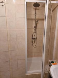 Kúpeľňa v ubytovaní Uroczy apartament w ścisłym centrum Giżycka