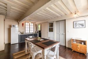 Køkken eller tekøkken på Le Jardin d'Eugene - 4P House - Terrace - Historic Center