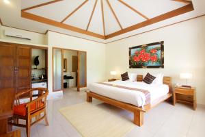 Gallery image of Puri Sari Beach Hotel in Labuan Bajo