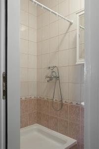 Bilik mandi di Apartment Parlov