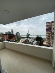 Ein Balkon oder eine Terrasse in der Unterkunft Kıvanç Residence