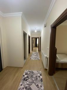 Ein Bett oder Betten in einem Zimmer der Unterkunft Kıvanç Residence