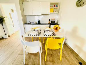 Kuchyň nebo kuchyňský kout v ubytování Anapartments