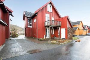 Το κτήριο όπου στεγάζεται  η παραθεριστική κατοικία