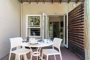 Αίθριο ή υπαίθριος χώρος στο Camps Bay Village - Beach Studios