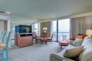 Gallery image of Gorgeous San Luis Condo Amazing Pool Amenities Ocean Views From 2 Balconies in Galveston