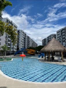 Πισίνα στο ή κοντά στο Espectacular apartamento en Condominio Peñazul con BBQ