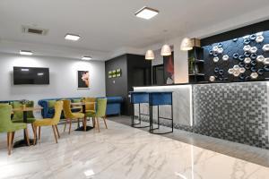 Kuchyň nebo kuchyňský kout v ubytování Orbeli Hotel Yerevan