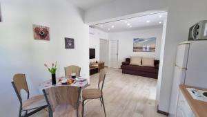 Kuchyňa alebo kuchynka v ubytovaní Apartments DaMa