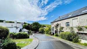 Photo de la galerie de l'établissement Riverview - Family river retreat a short walk from the quay, à Dittisham