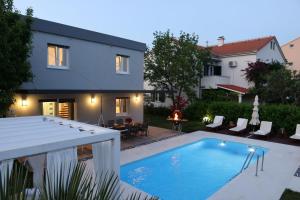 Kolam renang di atau dekat dengan The Cube, Luxury Villa with private pool