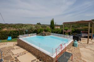 Piscina de la sau aproape de Monte Corte Enchária