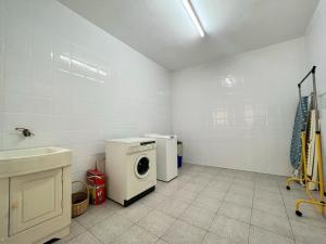 Fotografie z fotogalerie ubytování Lagos Typical House by Homing v destinaci Lagos