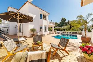 Bazén v ubytování 64-Luxury Villa with Jacuzzi & Pool in Mijas! nebo v jeho okolí