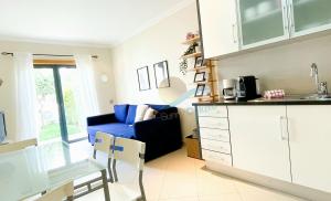 Η κουζίνα ή μικρή κουζίνα στο Garden Residence Premium by Sunny Deluxe