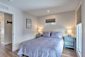 Gallery image of Traverse City Townhome Walk to Beach! in Traverse City