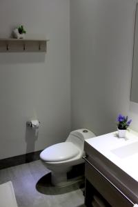 Salle de bains dans l'établissement HOTEL RILUX Barrancabermeja