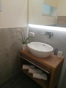 Bilik mandi di Haus Gastl +33 gambar