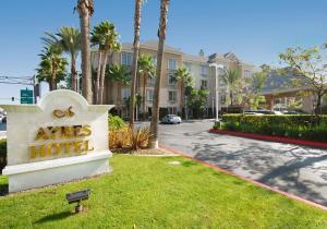 Gallery image of Ayres Hotel Anaheim in Anaheim