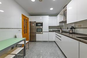 Küche/Küchenzeile in der Unterkunft Marina Luxury Apartment