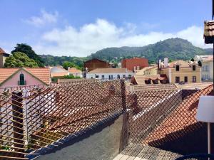 En generel udsigt til bjerge eller udsigt til bjerge taget fra lejligheden