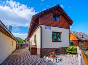 The building in which the holiday home is located Még 5 kép
