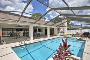 Zdjęcie z galerii obiektu Relaxing Tampa Abode with Screened Lanai and Pool w mieście Tampa