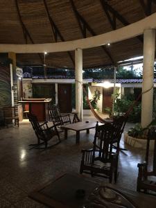 Posezení v ubytování Pura Vida Hostel
