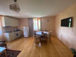 Kuchyň nebo kuchyňský kout v ubytování guesthouse MUKHA