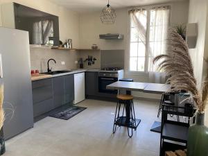 Zdjęcie z galerii obiektu Très grand appartement dans villa à 15 minutes de nice w mieście Colomars