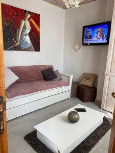 Zdjęcie z galerii obiektu Très grand appartement dans villa à 15 minutes de nice w mieście Colomars