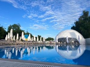 Bazén v ubytování OTAMAN Resort nebo v jeho okolí