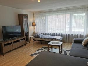 A seating area at Ferienwohnung im Deggenhausertal