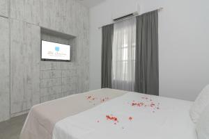 Posteľ alebo postele v izbe v ubytovaní Ble Oneiro villa CRYSTAL