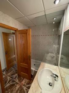 Koupelna v ubytování Hostal Rosaleda