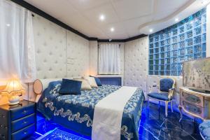 Posteľ alebo postele v izbe v ubytovaní THE GARDEN REGENCY + 36 fotografií