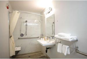 Vannituba majutusasutuses Motel 6-Sacramento, CA - Central