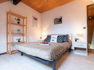 Posteľ alebo postele v izbe v ubytovaní Appartement 8 personnes avec balcon sud, navette télécabine à proximité, Saint-Lary-Soulan - FR-1-296-388