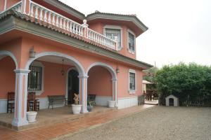 The building in which the holiday home is located